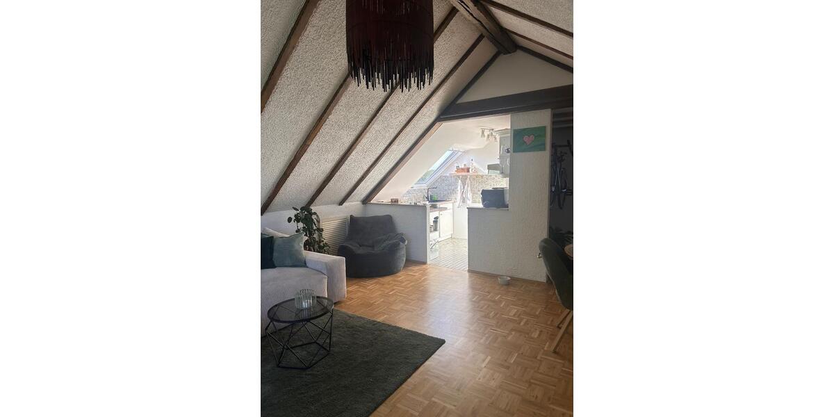 Dachgeschoßwohnung Essen Stadtbezirk VIII - 2 Zimmer, 50 m&sup2;, 719&euro; | Angebot:26326999