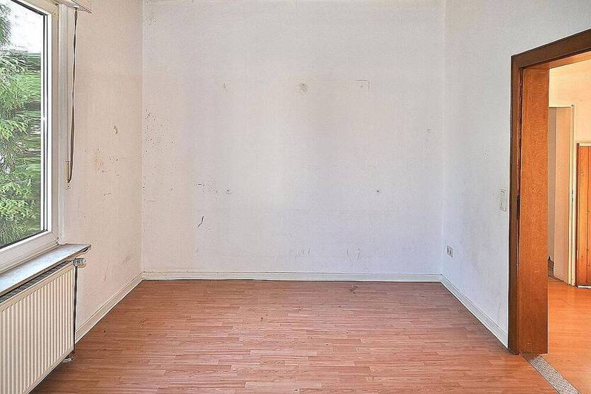 Freihstehendes Dreifamilienhaus mit Potential in Recklinghausen provisionsfrei zu verkaufen!