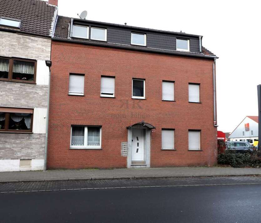 Haus zum Kaufen in Oberhausen 385.000 € 201 m²