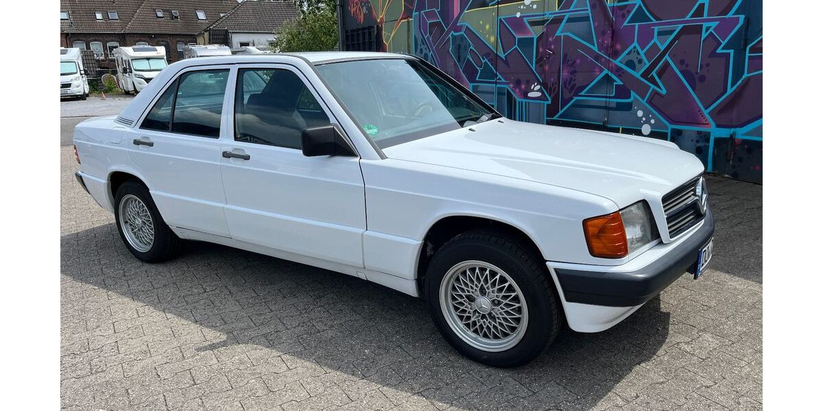 Mercedes-Benz 190 176.000 km 9.870 &euro; Dortmund 44287