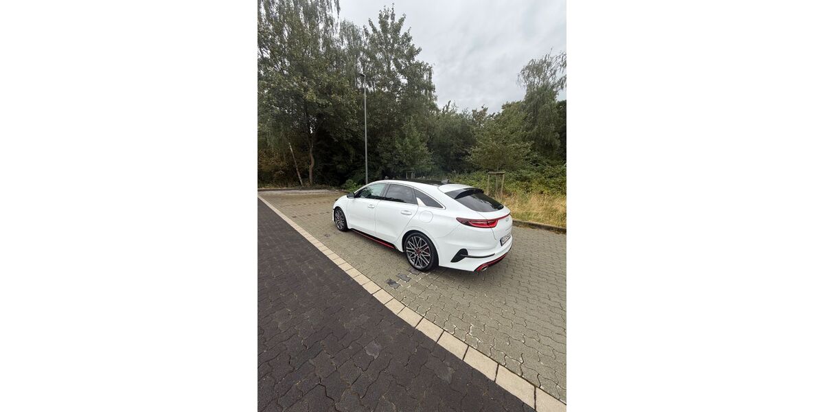 Kia pro ceed / ProCeed 62.500 km 23.999 &euro; Castrop - Rauxel 44579