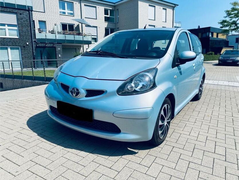 Aygo (X)