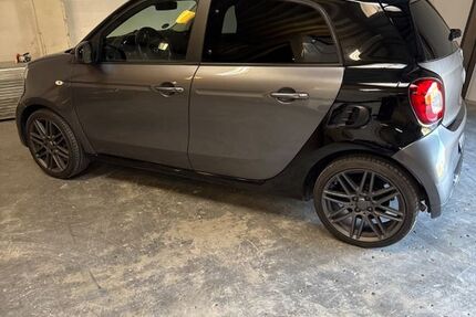 Smart ForFour 75.000 km 13.900 &euro; Oberhausen 46145