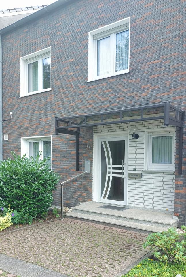 Schönes Häuschen, schöner Garten, gerne auf einen Käufer warten! zimmer