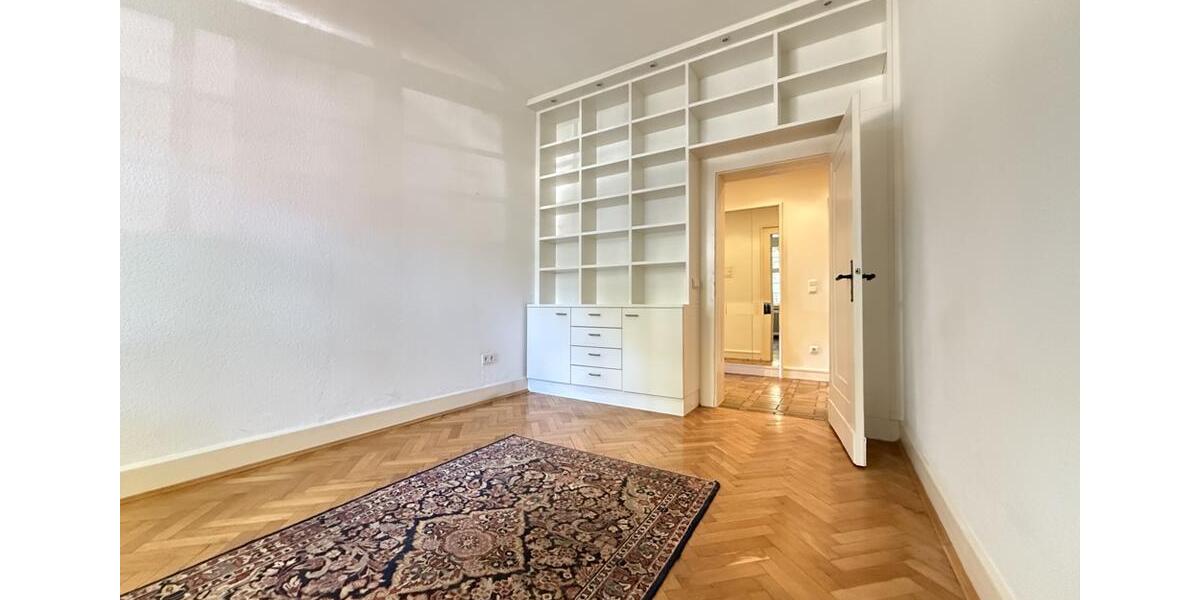 Villa Gelsenkirchen Buer - 12 Zimmer, 310 m&sup2;, 3.200&euro; | Angebot:22985202