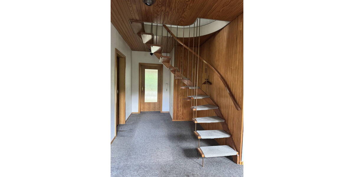Einfamilienhaus Essen Bergerhausen - 8 Zimmer, 180 m&sup2;, 395.000&euro; | Angebot:26583846