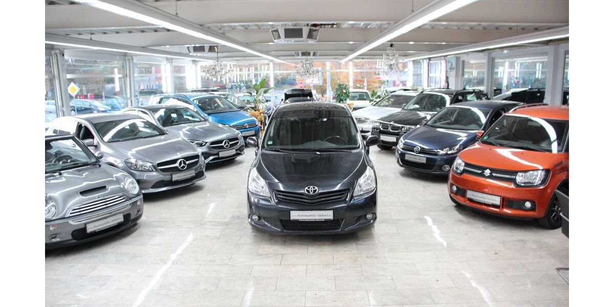 Toyota Verso 240.000 km 3.990 &euro; Essen 45356