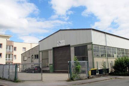 Gewerbehalle mit Büro-Wohngebäude in Dortmund-Marten zimmer