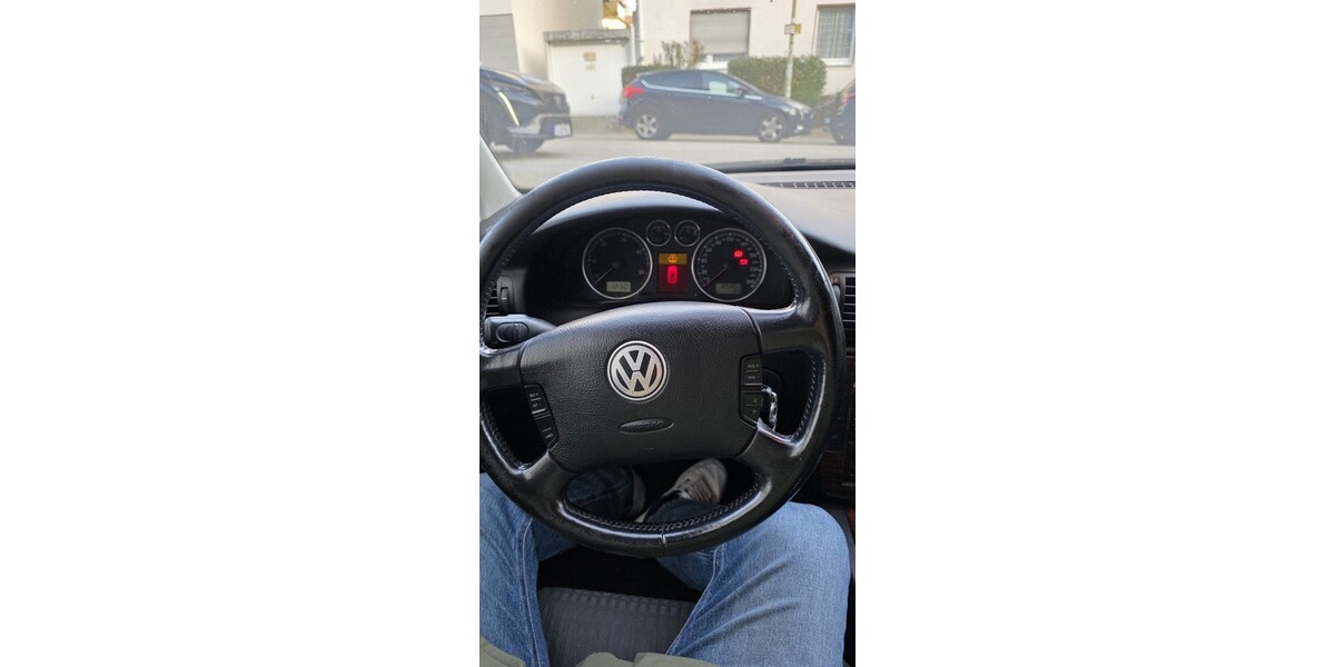 VW Passat B5 185.000 km 2.500 &euro; Essen 45121