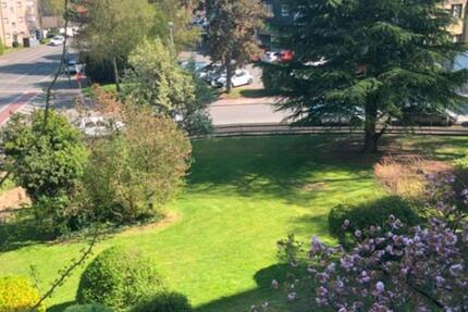 2 Zimmer Wohnung mit Balkon und EBK in 45478 zimmer