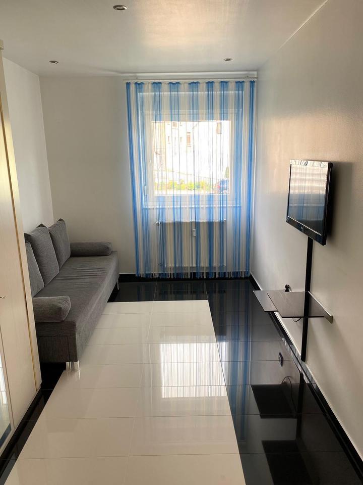 Luxuriöse Wohnung Eigentumswohnung m. Balkon & Garage + Parkplatz zimmer