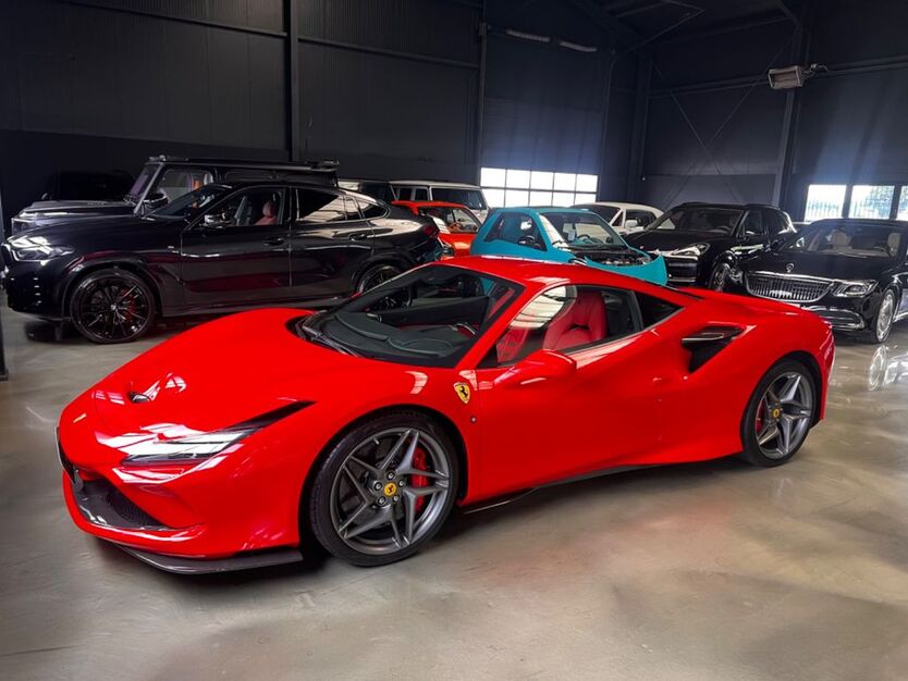Ferrari F8 4.600 km 309.900 € Haltern am See 45721