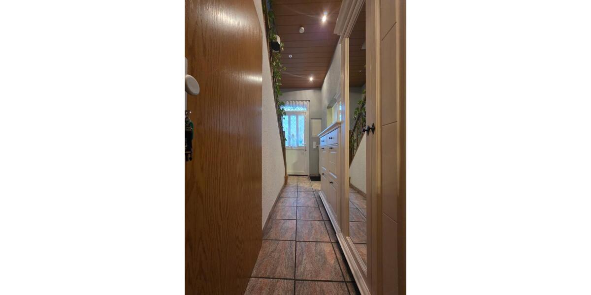 Reihenhaus Essen Stadtbezirk V - 3 Zimmer, 67 m&sup2;, 1.000&euro; | Angebot:25176393