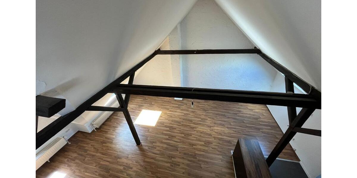 Dachgeschoßwohnung Bochum Höntrop - 4.5 Zimmer, 135 m&sup2;, 945&euro; | Angebot:26386976
