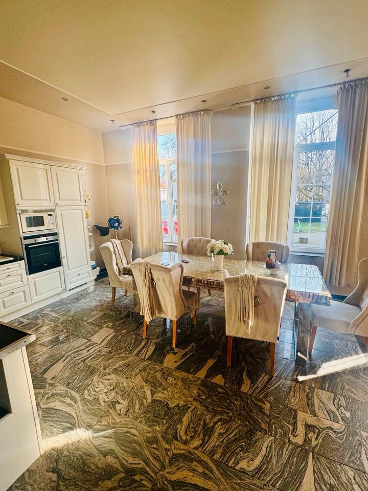 Attraktives Immobilienangebot: Mehrfamilienhaus + Einfamilienhaus zimmer