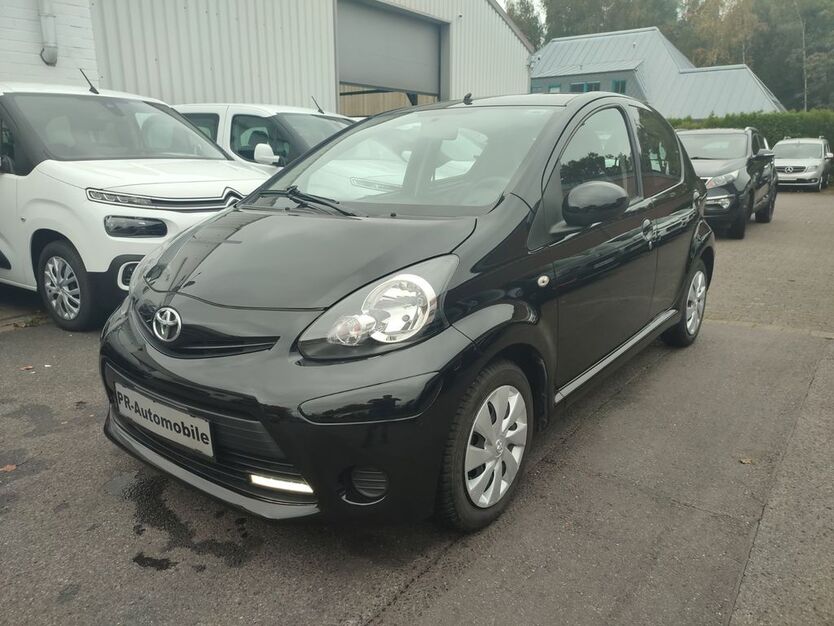 Toyota Aygo (X) 95.900 km 4.999 € Gelsenkirchen 45892