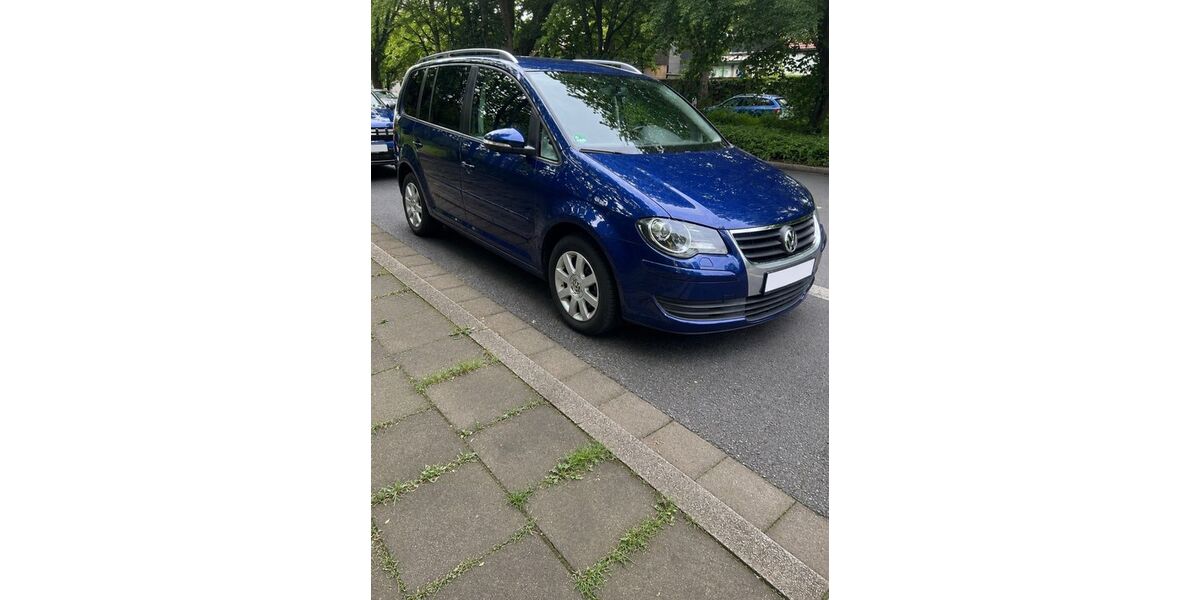 VW Touran 131.200 km 5.700 &euro; Recklinghausen 45661
