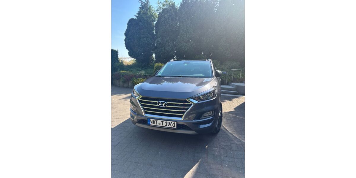 Hyundai TUCSON 63.000 km 15.500 &euro; bochum 44867