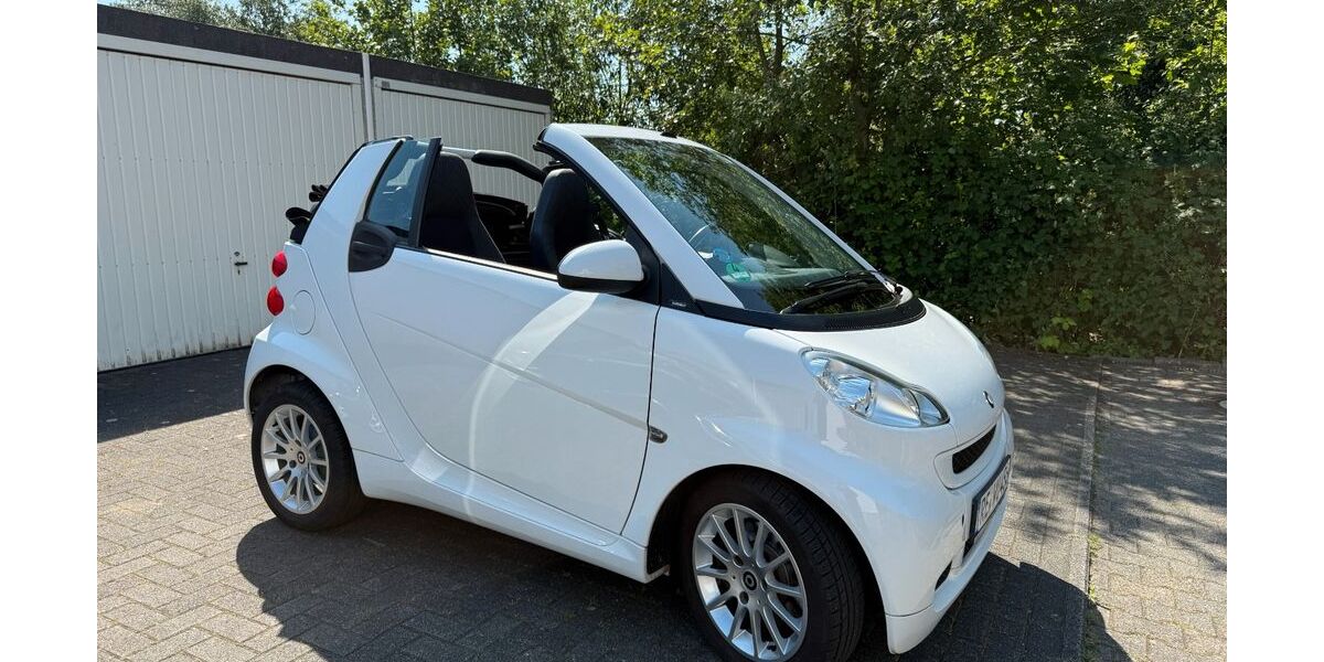 Smart ForTwo 64.000 km 6.750 &euro; Recklinghausen 45661