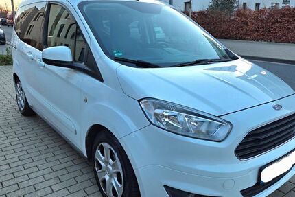 Ford Tourneo Courier 144.875 km 6.990 &euro; Dortmund 44263