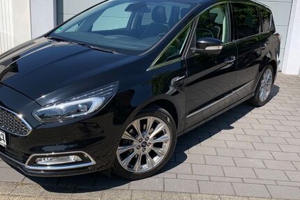 Ford S-Max 92.670 km 17.750 &euro; Recklinghausen 45665