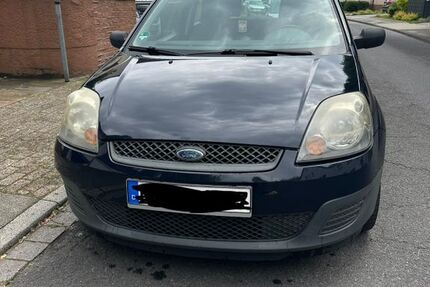 Ford Fiesta 166.320 km 1.050 &euro; Recklinghausen 45659