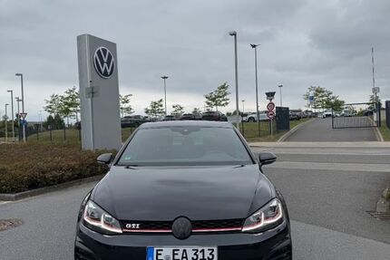 VW Golf 96.000 km 19.400 € Essen 45141