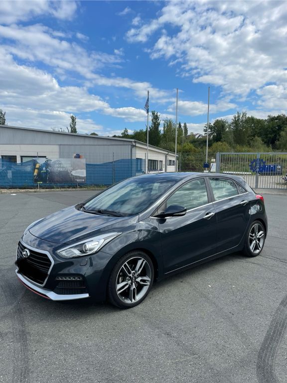 i30