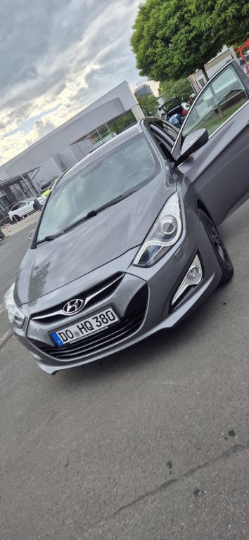 Hyundai i40 183.000 km 6.800 € Dortmund 44263