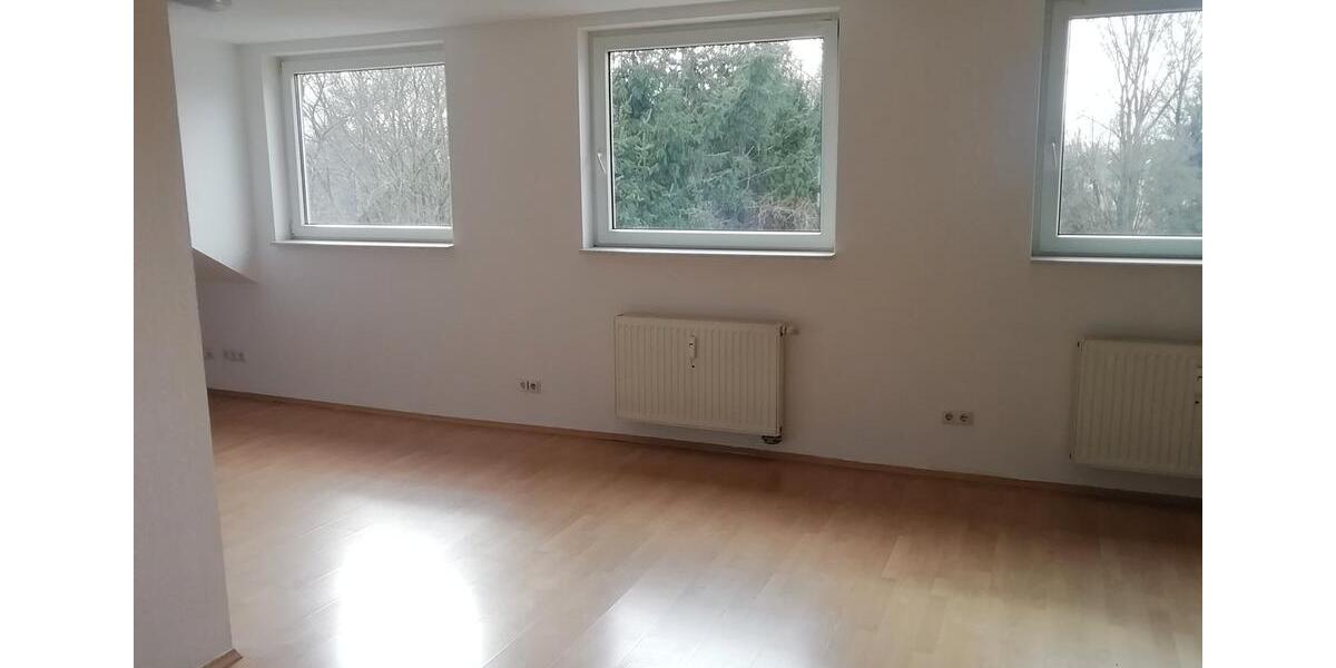 Dachgeschoßwohnung Oberhausen Alt-Oberhausen - 3 Zimmer, 72 m&sup2;, 450&euro; | Angebot:26278826