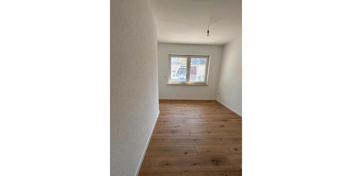 Erdgeschoßwohnung Dortmund Mengede - 4.5 Zimmer, 113 m&sup2;, 1.350&euro; | Angebot:26355258
