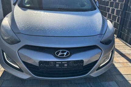 Hyundai i30 98.000 km 7.777 € Bergkamen 59192