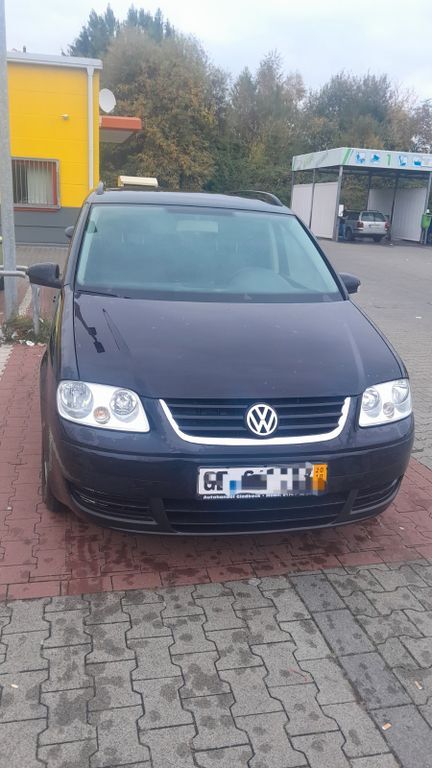 VW Touran 182.500 km 3.099 € Kamen 59174