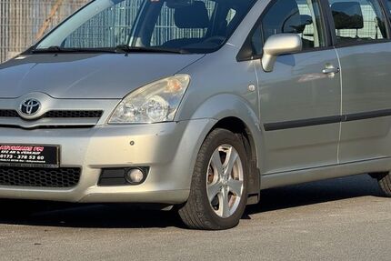 Toyota Corolla Verso 110.000 km 5.990 &euro; Oer-Erkenschwick 45739