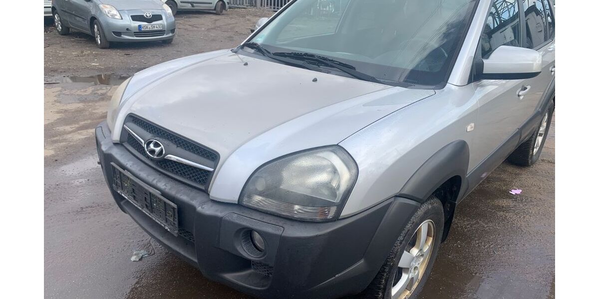 Hyundai TUCSON 286.000 km 2.850 &euro; Bottrop 46238