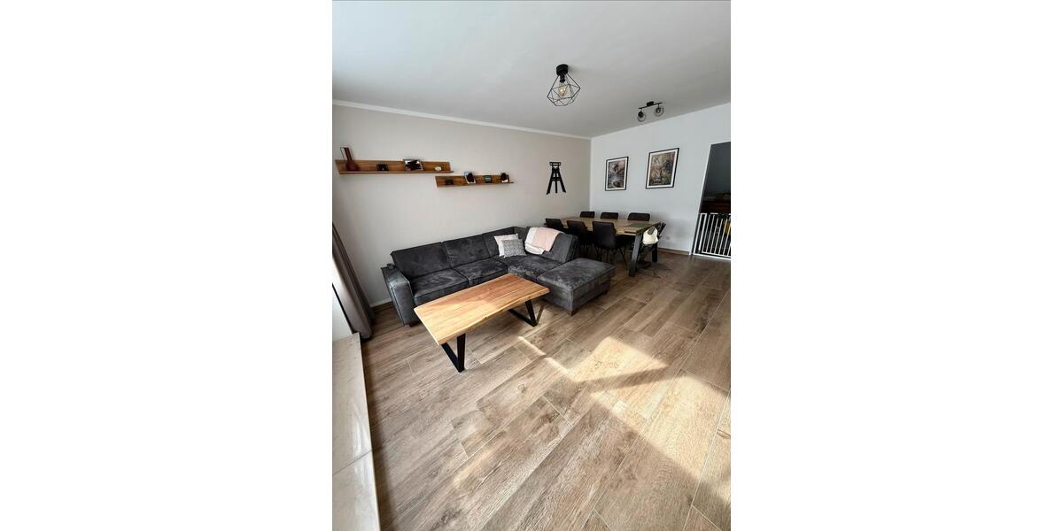 Etagenwohnung Essen Stadtbezirk VI - 4.5 Zimmer, 99 m&sup2;, 299.000&euro; | Angebot:25050114