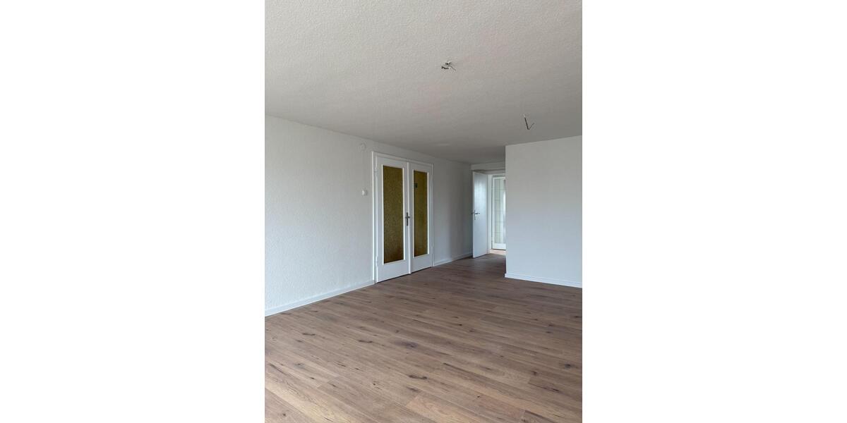 Dachgeschoßwohnung Gelsenkirchen - 2 Zimmer, 85 m&sup2;, 460&euro; | Angebot:25418936