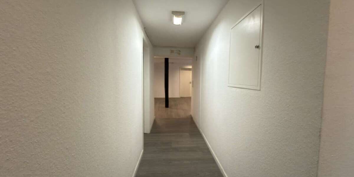 Großes Büro- und Praxisfläche in Hattingens Altstadt mit IT-Raum, LAN, Seminarraum und Gartennutzung - Gewerbeobjekt Hattingen Baak | Angebot:24705235