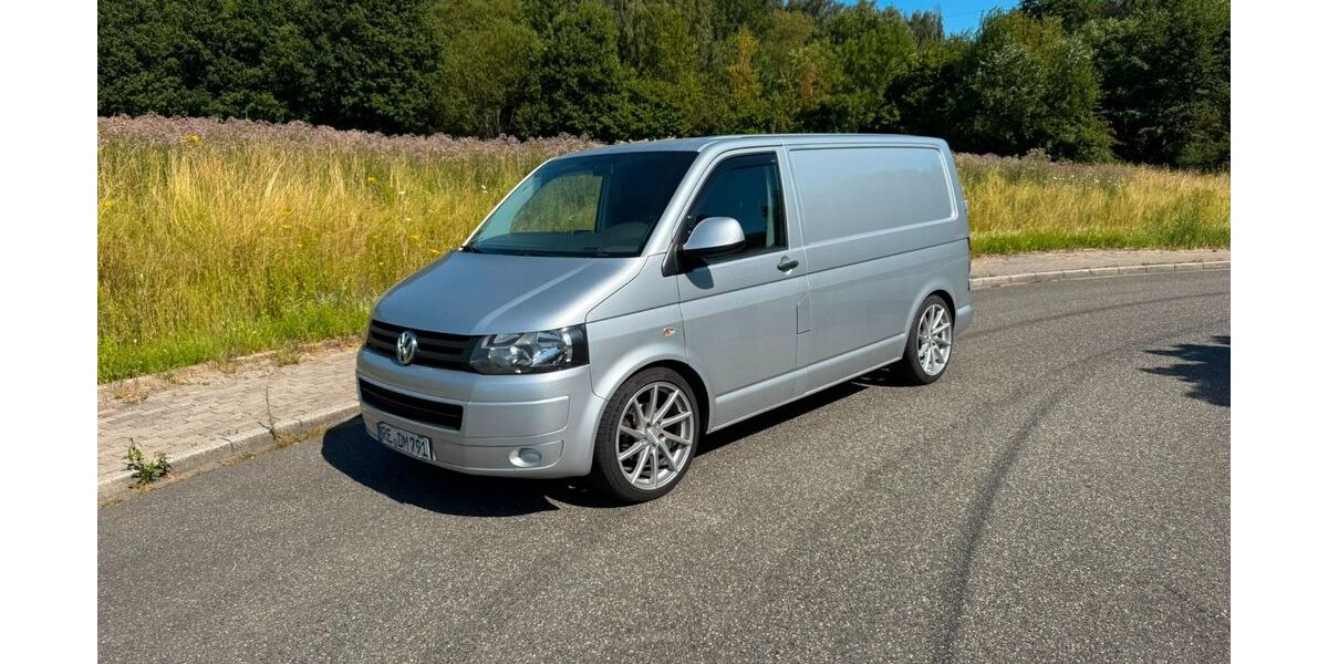 VW T5 Transporter 321.000 km 7.900 &euro; Recklinghausen 45665