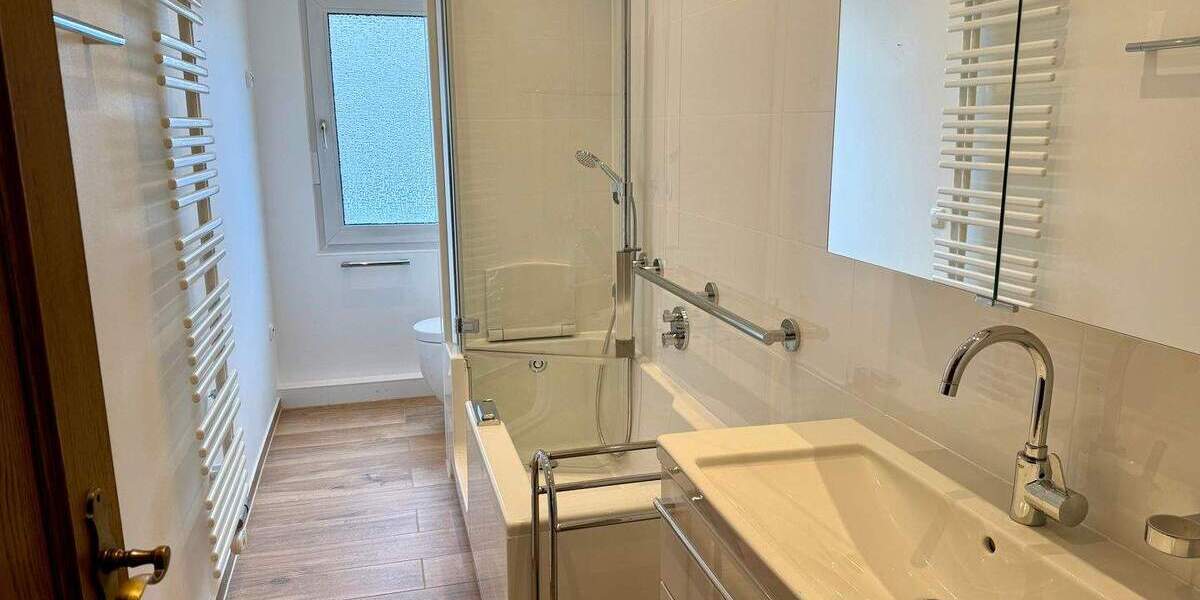 Etagenwohnung Witten Mitte - 3 Zimmer, 103 m&sup2;, 695&euro; | Angebot:25139981
