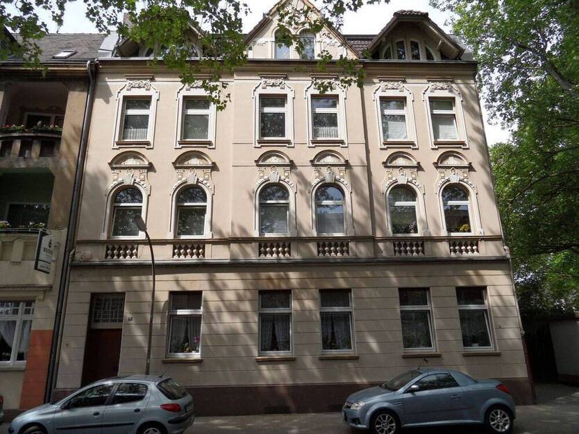Gepflegtes Stadthaus aus der Gründerzeit - wohnen mit Stil in schöner Single-Wohnung