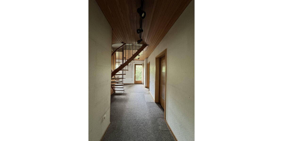 Einfamilienhaus Essen Bergerhausen - 8 Zimmer, 180 m&sup2;, 395.000&euro; | Angebot:26583846