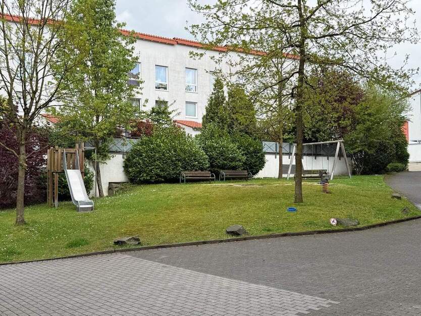 58456 WITTEN-HERBEDE-VORMHOLZ, AM WALDRAND GELEGEN, HELLE, MODERNE EIGENTUMSWOHNUNG MIT BALKON, AUFZUG, TIEFGARAGEN-STELLPLATZ, ZU VERKAUFEN ! 3 zimmer