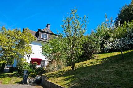 Repräsentatives Herrenhaus in Alleinlage mit Einliegerwohnung 11 zimmer