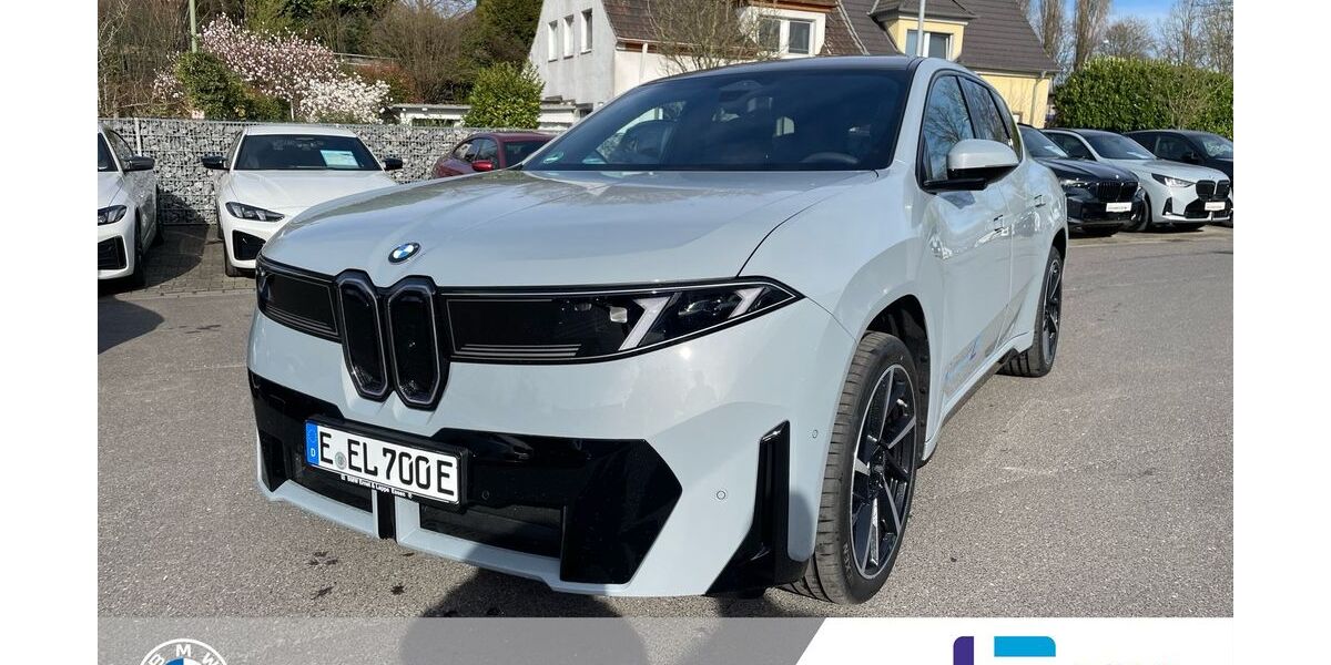 BMW iX3 4.900 km 84.880 &euro; Essen 45134
