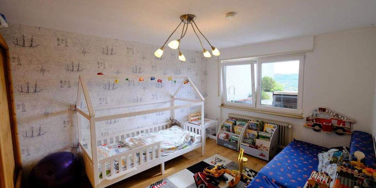 Reserviert: Zentrumsnahe 5,5-Zi.-Terrassenwohnung mit Garage von Privat 5 zimmer