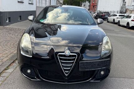 Alfa Romeo Giulietta 63.000 km 8.899 &euro; Gelsenkirchen 45879