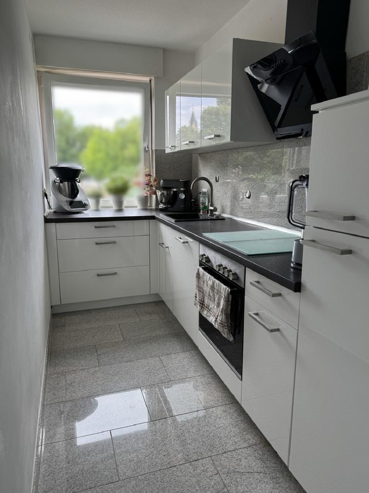 Gehobene Eigentumswohnung nahe Erlbruchpark mit Balkon und Garage zimmer