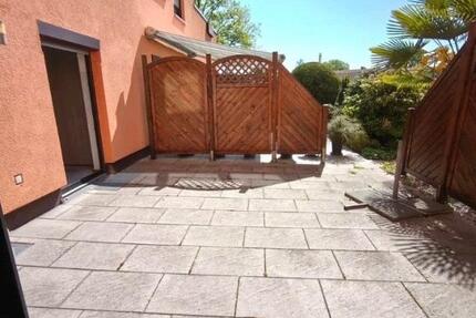 Ebenerdige 3,5 Zimmer-EG-Wohnung inkl, Sonnenterrasse und Küche zimmer