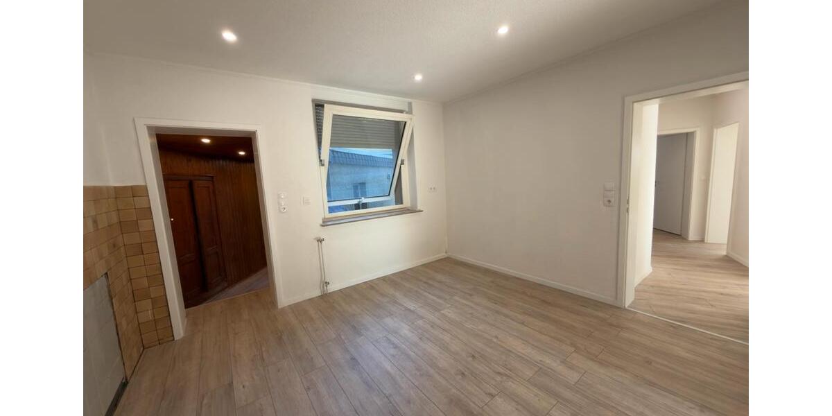 Erdgeschoßwohnung Waltrop - 4 Zimmer, 111 m&sup2;, 1.110&euro; | Angebot:26256367